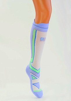 Состав: 
Хлопок 57%, 
Полиамид 37%, 
Эластан 6%
	Спортивные носки с увеличенной длинной паголенка. Разработаны специально для роликовых и классических коньков, но также идеально подойдут и для других спортивных занятий.