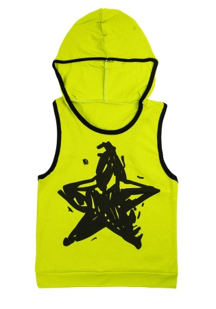 Состав:
Кулирка
Хлопок 100%
	Майка для мальчика с капюшоном, с аппликацией.