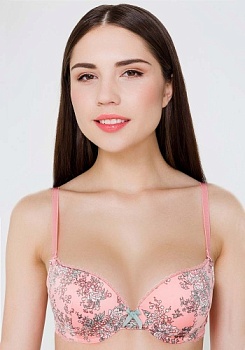 Состав:
Атласное полотно
ПЭ 97%,
ПУ 3%
Эластичное кружево
ПА 90%,
ПУ 10%
	Бюстгальтер классической формы с формованной чашкой с Push-ap для размеров 70AB, 75ABC, 80B и без Push-ap для размеров 70C, 75DE, 80CDE, 85BCD. Детали бюстгальтера выполн