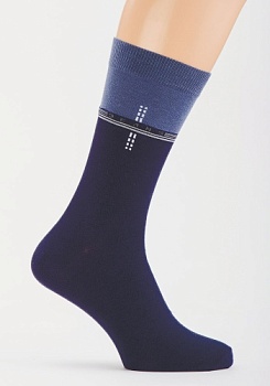 Состав:
Хлопок 72% 
Полиамид 26%
Эластан 2%
	Демисезонные мужские носки с двойным бортом и контрастным паголенком с надписью 