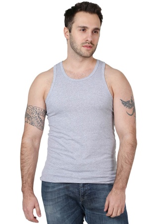 Состав:
Хлопок 60%
ПЭ 40%
	Майка прилегающего силуэта. Горловина и проймы окантованы бейкой.

Обратите внимание: расцветка товара на сайте может отличаться от фактической расцветки. Оптовый склад оставляет за собой право поставить товар любого 