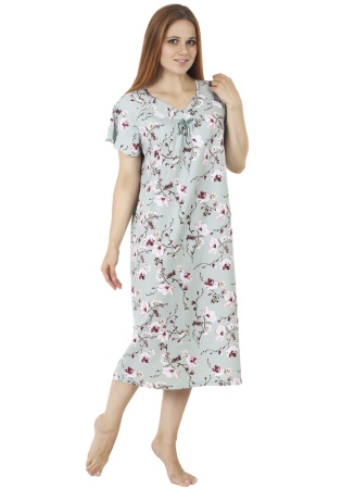 Состав: 
Хлопок 100%
	Сорочка женская из набивного полотна прямого силуэта с коротким рукавом-реглан. «V»-образная горловина полочки обработана обтачкой, горловина спинки окантована бейкой из основного полотна. Низ изделия обработан швом «в подгибку