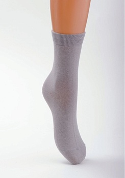 Состав: 
Хлопок 74%, 
Полиамид 24%,
Эластан 2%
	Гладкий однотонный носок.