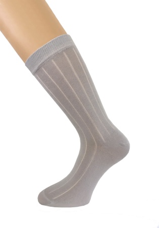 Состав:
Хлопок 80%
Полиамид 15%
Эластан 5%
	Гладкий носок из хлопка с высоким двойным бортом и продольными полосами (перекидная платировка).