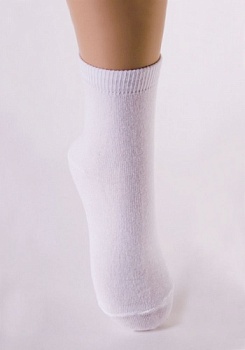 Состав: 
Хлопок 74%, 
Полиамид 24%, 
Эластан 2%
	Однотонные носки для танцев. Преимущественно в белом цвете.