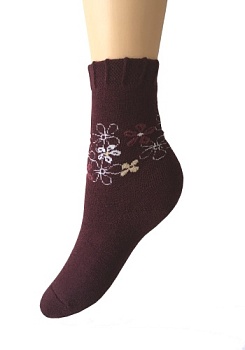 Состав:
Шерсть 30%
ПАН 60%
Полиамид 7%
Эластан 3%
	Носки зимние полушерстяные с плюшем внутри изделия.