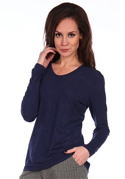 Состав: 
Вискоза 95%
Лайкра 5%
	Водолазка  женская  прилегающего силуэта,  длинной чуть ниже линии бёдер без воротника. Горловина отделана кантом. Рукав втачной,  длинный.   
Обратите внимание: расцветка товара на сайте может отличаться от факти