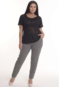 Состав:
Интерлок
ПЭ 55%
Хлопок 40% 
Лайкра 5% 
      Женские брюки в клетку.  Длина до щиколотки. Зауженные к низу.  Пояс на резинке.  Прорезные карманы.  Правильная посадка.