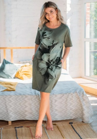 Состав:
Кулирка
Хлопок 100%
	Туника женская,прямого силуэта,с принтом.

Обратите внимание: расцветка товара на сайте может отличаться от фактической расцветки. Оптовый склад оставляет за собой право поставить товар любого цвета, который имеется