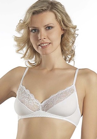 Состав:
Хлопок 70%
Полиамид 15% 
Вискоза 10%
Эластан 5%
   Бюстгальтер из эластичного трикотажного хлопкового полотна и эластичного кружева. Без каркасов. Отделка - бантик.