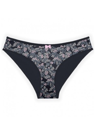 Состав:
Хлопок 95%
Эластан 5%
	Подростковые трусы для девочки из принтованного  полотна. Спереди украшен бантиком. 
