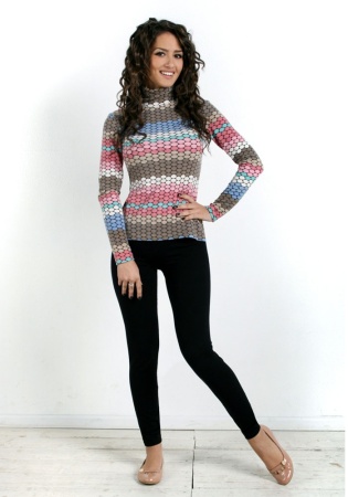 Состав: 
Футер с лайкрой 
Хлопок 75%, 
Полиэстер 20%, 
Лайкра 5% 
	Легинсы (облегающие брюки) без карманов и застёжек, на резинке выполнены из футера с лайкрой.