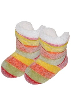 Состав:
Акрил 95%,
Эластан 5%
	Детские сапожки с мехом внутри, на резиновой подошве, расцветка 