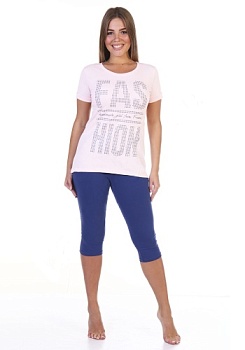 Состав:
Футболка:
Хлопок 100%, 
Бриджи:
Хлопок 95%,
Лайкра 5% 
	Костюм состоит из бридж и футболки. Бриджи на резинке. Футболка удлиненная сзади.