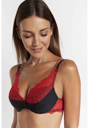 Состав:
Эластичное полотно
ПА 85%,
ПУ 15%
Кружево
ПА 90%,
ПУ 10%
	Бюстгальтер классической формы с формованной чашкой с Push-ap для размеров 70AB, 75ABC, 80B и без Push-ap для размеров 70C, 75DE, 80CDE, 85BCD. Детали бюстгальтера выполнены из э