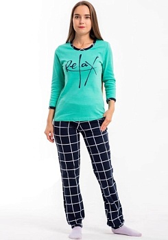 Состав: 
Интерлок-пенье
Хлопок 100%
	Женский комплект, состоит из кофты и брюк. 

Обратите внимание: расцветка товара на сайте может отличаться от фактической расцветки. Оптовый склад оставляет за собой право поставить товар любого цвета, котор