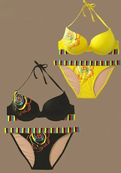 Состав:
Эластичное полотно
ПА 80%,
ПУ 20%
	Купальник раздельный состоит из бюстгальтера и трусов. Бюстгальтер с формованной чашкой с Push-up, полностью гладкий, на одной чашке принт 