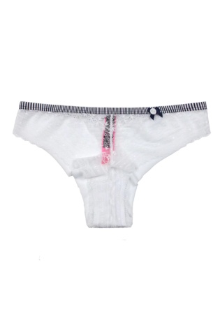 Состав:
Нейлон 91%
Эластан 9%
	Женские трусики. 