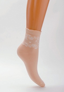 Состав: 
Хлопок 64%, 
Полиамид 33%, 
Эластан 3%
	Демисезонные женские носки с двойным бортом-рюшей и растительным рисунком на паголенке.