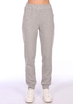 Состав:
Силаник
Хлопок 70%
Полиэстер 30%
	 Женские брюки с манжетами из однотонного полотна. . По бокам два втачных кармана. 

Обратите внимание: расцветка товара на сайте может отличаться от фактической расцветки. Оптовый склад оставляет за с