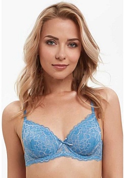 Состав:
Кружево
ПА 90%
ПУ 10%
	Бюстгальтер с мягкой чашкой. Детали бюстгальтера выполнены из кружева. Юретели эластичные, не съемные. Центральная деталь декорирована бантиком. 
