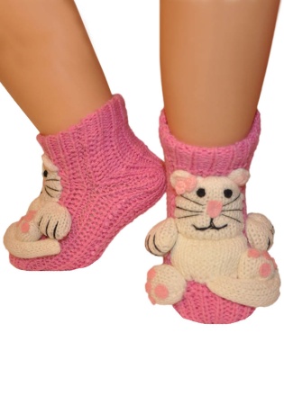 Состав: 
Акрил: 95%, 
Эластан: 5%.
	Носки детские вязаные со стопперами и обьемной игрушкой 