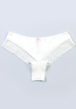 Состав: 
Хлопок 95%
Эластан 5%
	Стильные, женские трусы белого цвета с кружевом. 