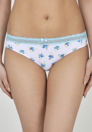 Состав:
Эластичное полотно
ПА 85%,
ПУ 15%
Кружево
ПА 90%,
ПУ 10%
Ластовица
Хлопок 100%
	Трусики классические выполнены из эластичного принтованного полотна и узкого кружева, декорированы эластичной лентой с фестонами. Передняя деталь декориро