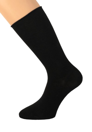 Состав:
Хлопок – 90%
ПА – 7%
Эластан – 3%
	Носки мужские демисезонные для проблемных ног.