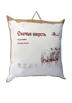 Состав: 
Полиэстер,
Овчина
	Чехол стёганный с овечьей шерстью плотностью 150г/м2. 
	Ткань хлопок/полиэстер
	Наполнитель ядра подушки высокосиликонизированное микроволокно.
Размер:
50х70, 70х70