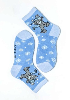 Состав:
Хлопок 87%
ПА 10%
Эластан 3%
	Носки зимние плюшевого переплетения с рисунком знаменитой игрушки 