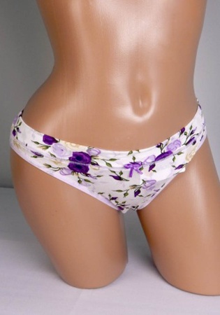 Состав:
Хлопок: 95%,
Эластан: 5%.
	Трусы женские.