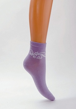 Состав: 
Хлопок 72%, 
Полиамид 26%, 
Эластан 2%
	Демисезонные носки с круговым рисунком по паголенку.