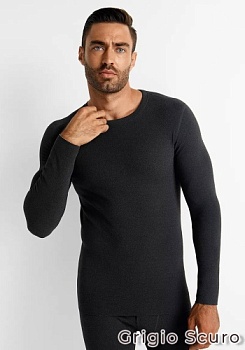 Состав:
Полиэстер 73%
Вискоза 12%
Эластан 9%
Шерсть 3%
Шелк 3%
   Мужской облегающий термолонгслив с терморегулирующим эффектом, выполненный по гибридной трехслойной технологии из шелка, шерсти и полиэстера. Первый (внутренний) слой – высококачественный 