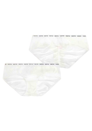 Состав:
Хлопок 95%
Эластан 5%
	Стильные женские трусы-слипы белого цвета. Резинка украшена названием бренда. 
