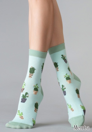Состав:
Хлопок 75%
Полиамид 20%
Эластан 5%
    Хлопковые женские носки с комфортной резинкой и кеттельным швом. Модель декорирована ярким рисунком в виде кактусов.
