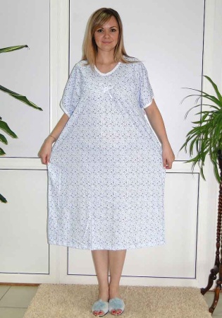 Состав:
Кулирка
Хлопок 100%
	Женская сорочка большого размера. 

Обратите внимание: расцветка товара на сайте может отличаться от фактической расцветки. Оптовый склад оставляет за собой право поставить товар любого цвета, который имеется на дан