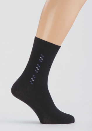 Состав: 
Хлопок 72%, 
Полиамид 26%, 
Эластан 2%
	Демисезонный гладкий носок с двойным бортом и вышивкой на паголенке.