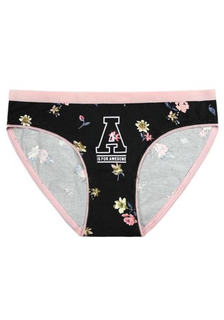 Состав:
Хлопок   95% 
Эластан 5%
   Молодежные, стильные трусы из принтованного полотна. 