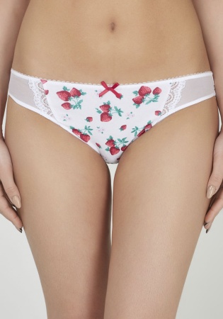 Состав:
Полотно
Хлопок 95%,
ПУ 5%
Эластичная сетка
ПА 88%,
ПУ 12%
Эластичное кружево
ПА 90%,
ПУ 10%
Ластовица
Хлопок 100%
	Трусики классические выполнены из эластичного принтованного хлопкового полотна, эластичной сетки и узкого кружева. Л