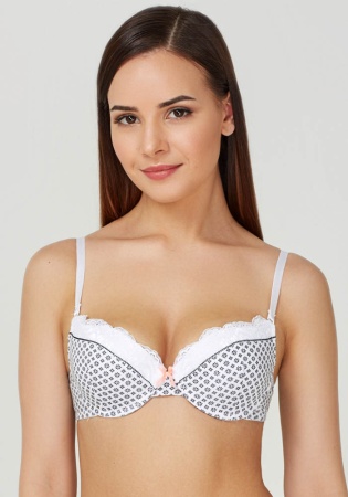 Состав:
Полотно
Хлопок 95%,
ПУ 5%
Эластичное кружево
ПА 90%,
ПУ 10%
	Бюстгальтер классической формы с формованной чашкой с Push-Up для размеров 70AB, 75ABC, 80B и без Push-Up для размеров 70C, 75DE, 80CDE, 85BCD. Детали бюстгальтера выполнены и