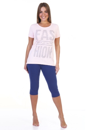 Состав:
Футболка:
Хлопок 100%, 
Бриджи:
Хлопок 95%,
Лайкра 5% 
	Костюм состоит из бридж и футболки. Бриджи на резинке. Футболка удлиненная сзади.