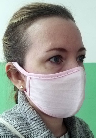 Состав:
Хлопок  100%
	Защитная повязка налицо. В наличии темные и светлые маски. 

Обратите внимание: расцветка товара на сайте может отличаться от фактической расцветки. Оптовый склад оставляет за собой право поставить товар любого цвета, котор