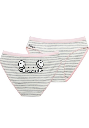 Состав:
Хлопок 95%
Эластан 5%
    Женские трусы-слипы из принтованного полотна, спереди украшена надписью. Задняя деталь украшена рисунком. 