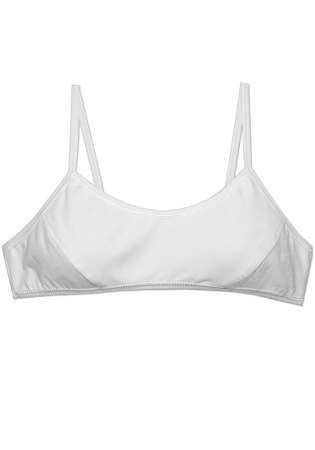 Состав:
Хлопок 95%
Эластан 5%
	Тканевое подростковое бюстье для девочки на тонких бретельках,  перед двойной с выточками для груди, сзади сплошная широкая полоса.