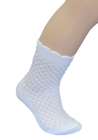 Состав: 
Хлопок 85%, 
ПА 12%, 
Эластин 3%
	Детские носки из хлопка. Рельефный рисунок, рюшка на бортике.