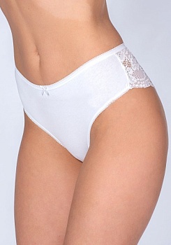 Состав:
Ткань: хлопок 95%, эластан 5%
Кружево: нейлон 90%6 эластан 10%
     Трусы-бразильяна из хлопка с эластаном, края отделаны ажурной тесьмой, спереди маленький бантик, задняя часть кружевная.
