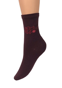 Состав:
Хлопок – 85%
ПА – 13%
Эластан – 2%
	Носки женские демисезонные для проблемных ног с ослабленной резиной и с принтом на паголенке.