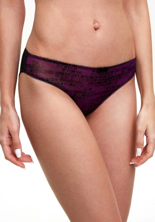 Состав:
Атласное полотно
ПЭ 97%
ПУ 3%
Эластичная сетка
ПА 88%
ПУ 12%
Ластовица
Хлопок 100%
	Трусы классические выполнены из атласного полотна и эластичной сетки. 