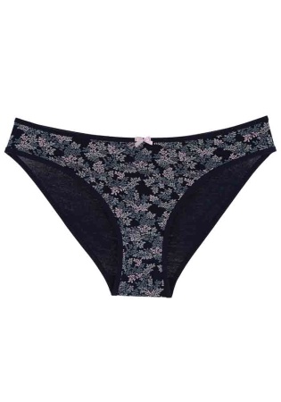 Состав:
Хлопок 95%
Эластан 5%
	Женские трусы-слипы из принтованного полотна, украшены бантиком. 